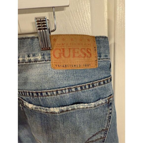 Guess Loose Fit Classic Jean sz 38 - Picture 5 of 9